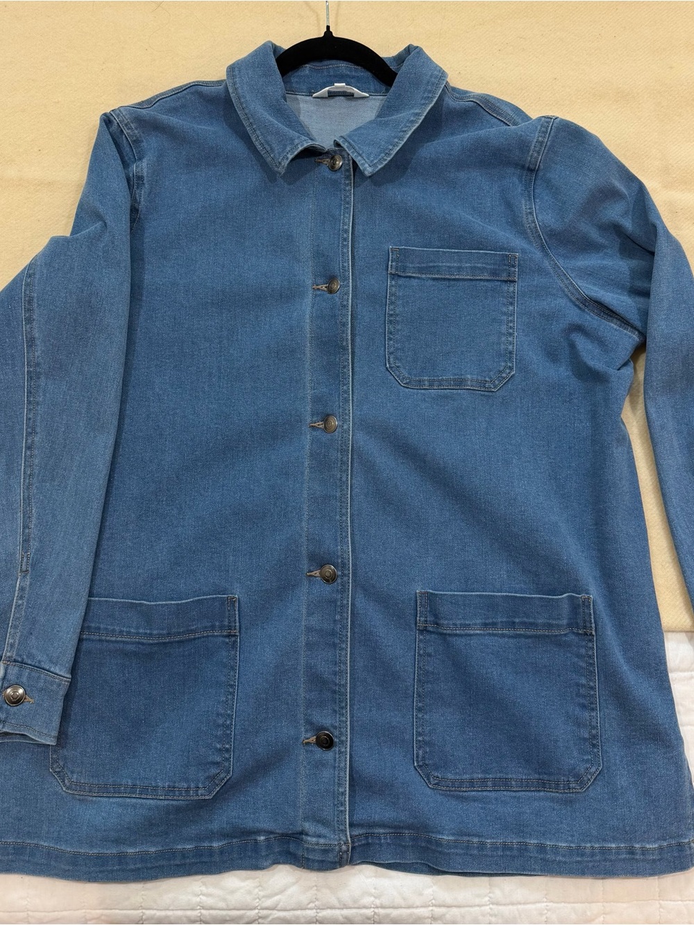 Women’s Medium Wash Denim Button-Front Chore Jacket